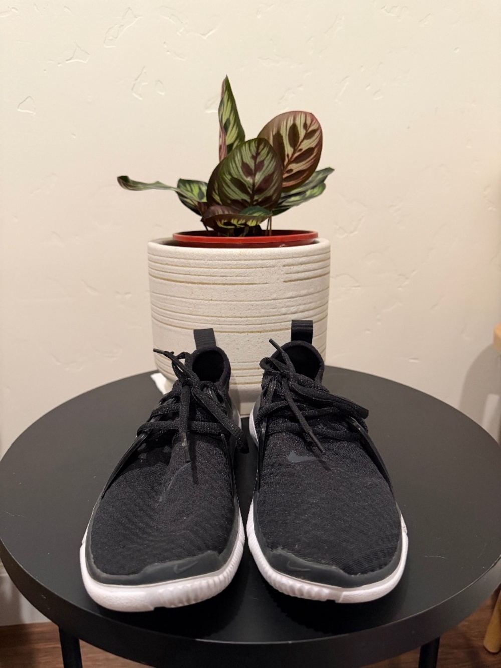 Nike alcame sneakers